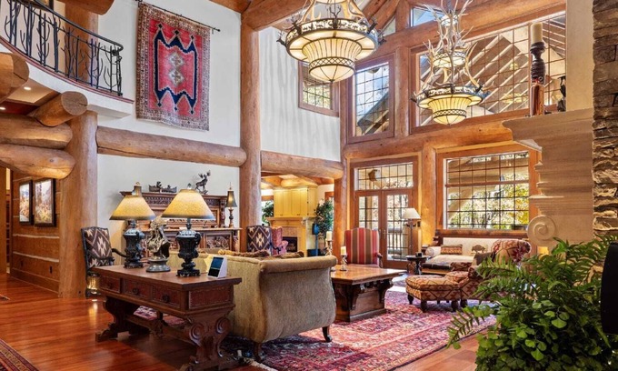 Cleveland House | Private 7-Bedroom Lodge with 130 Acres in the Mountains!