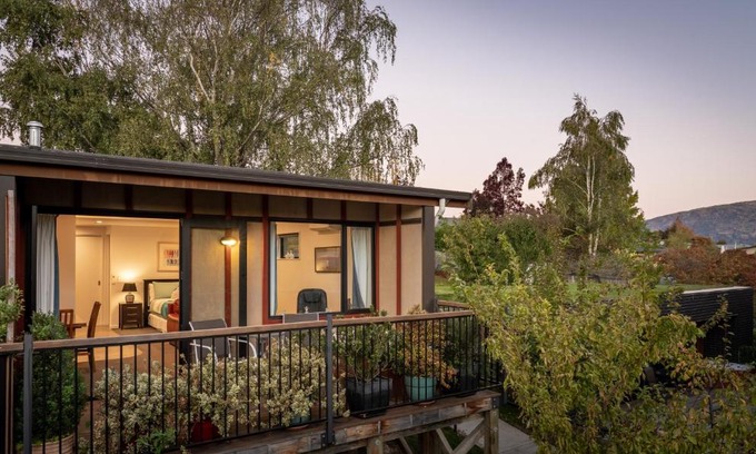 Wanaka Apartment | Private and peaceful studio apartment
