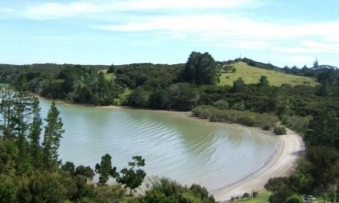 Okiato House | Private and pet friendly lockwood house