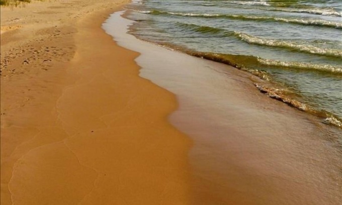 Pentwater Cottage | Private and Quiet Lake Michigan Waterfront Cottage on 7 acres