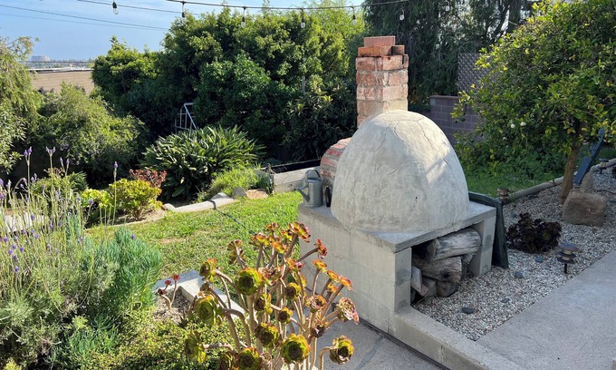 Sunset Park Apartment | Private apartment with a green backyard