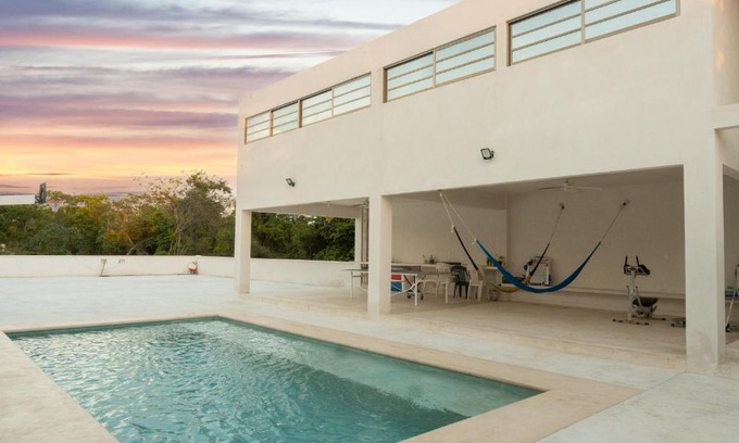 Alfredo V. Bonfil Apartment | Private Apartment with 2Rooms, pool & picnic area