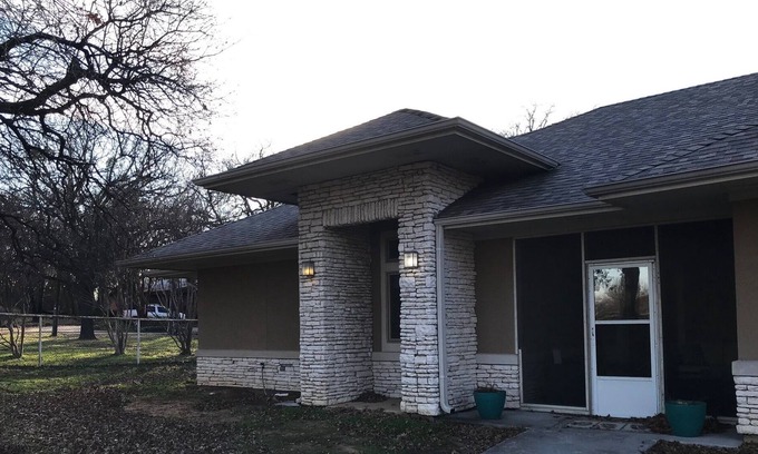 Flower Mound House | Private B&B Guest House On Tree Covered 2 Acre Estate