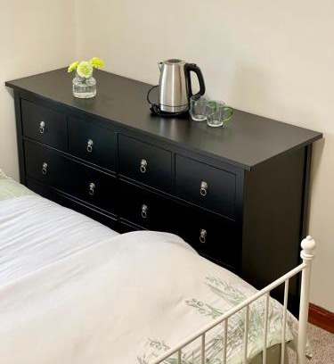Eastwood House | Private Bath Ensuite Room Eastwood MQ uni Park Ryde