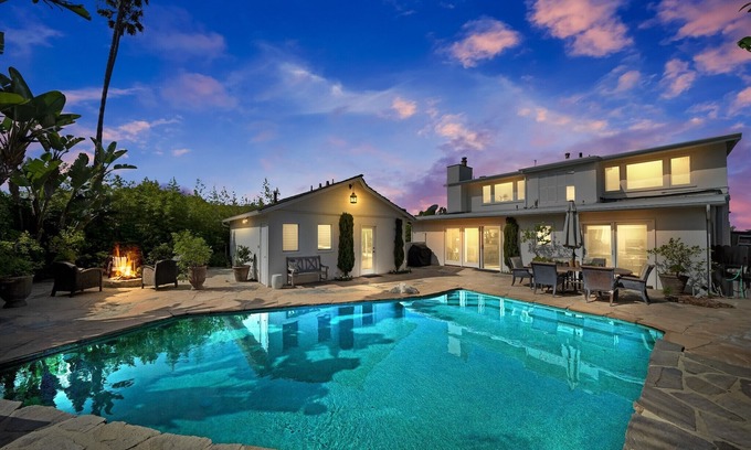 Corona del Mar House | Private Beach Access - Ocean Views- Pool- Shopping -Golf-Boating- Biking-Hiking