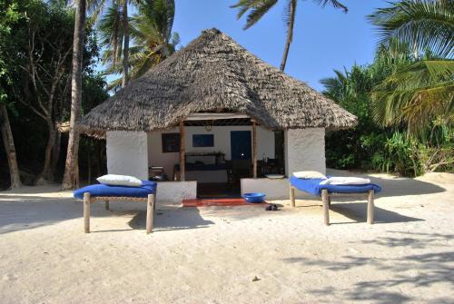 Matemwe House | PRIVATE BEACH BUNGALOW ZERO MINUTE to beach Matemwe