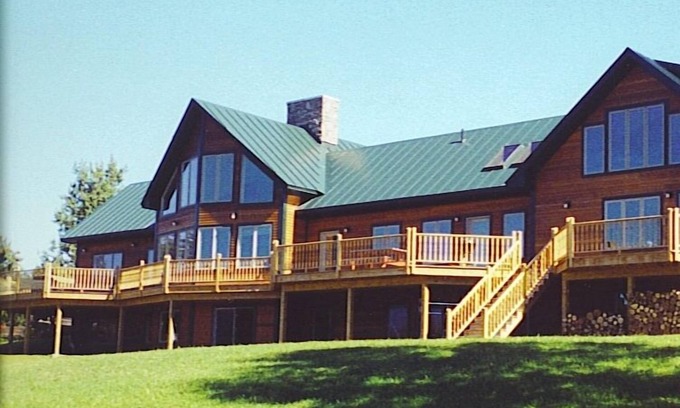 Waterbury Center House | Private Beach on Lake - Five (5) Bedrooms/Four (4) Bathrooms