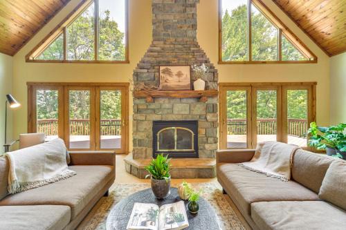 Amery House | Private Boat Dock Lake Wapogasset Retreat!