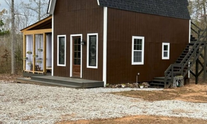Covington House | Private Bungalow near Covingtons Mystic Falls