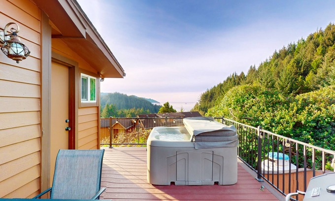 Brookings Cabin | Private cabin close to trails with hot tub, grill, and dazzling ocean views