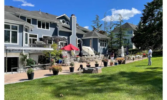 Bridgewater House | ☀️Private CozyStudio w walkout to Patio