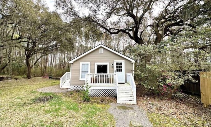 Charleston Cottage | Private Coastal Cottage on James Island