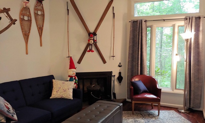 Wintergreen Condo | Private community pool. Walk to activities