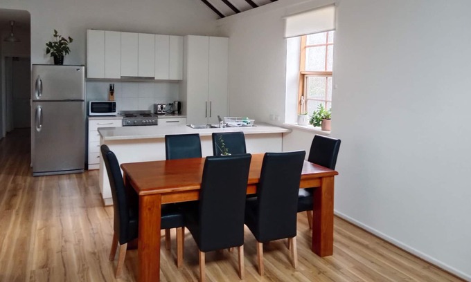 Nerrina Cottage | Private Cottage in Ballarat That Welcomes Pets
