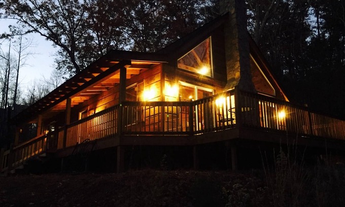 Lake Lure Cabin | Private Dog-Friendly Cabin in Lake Lure – Lakes & River Access