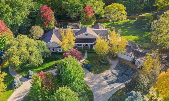 Rockford House | Private Estate w/ Hot Tub & Pool House