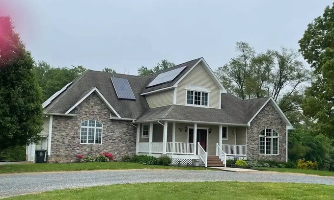 Centreville House | Private farm setting with pool