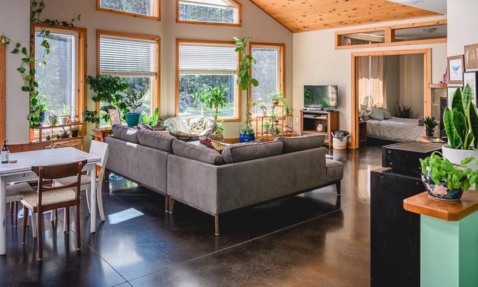 Juan de Fuca Electoral Area House | Private forest getaway by the sea