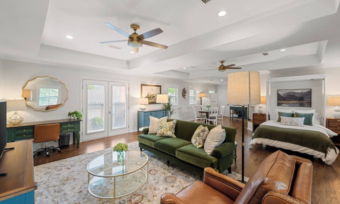 Southwest Arlington House | Private furnished guesthouse in safe Arlington neighborhood with utilities free!