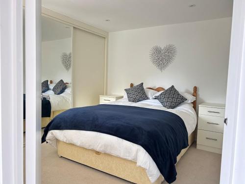 Emsworth House | Private Garden Retreat 2BR Modern Comfort