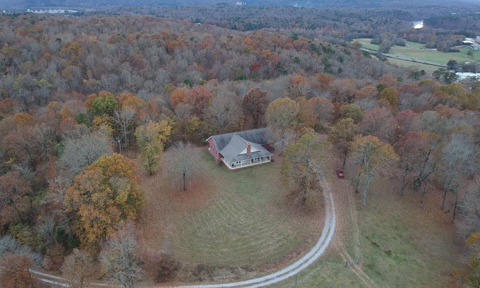 Jones Mills House | Private getaway, new, overlooking Hot Springs 270 east. Temporary housing rates