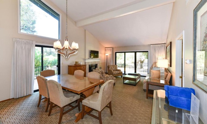 Napa House | Private Golf Resort Setting 3 bedrooms