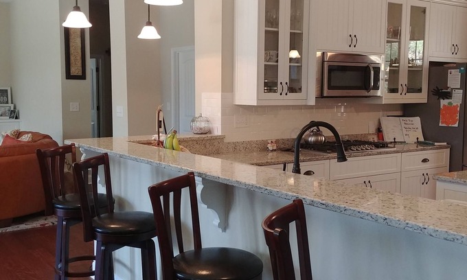 Aiken Bed & Breakfast | Private guest suite at 13 Acre Horse Farm