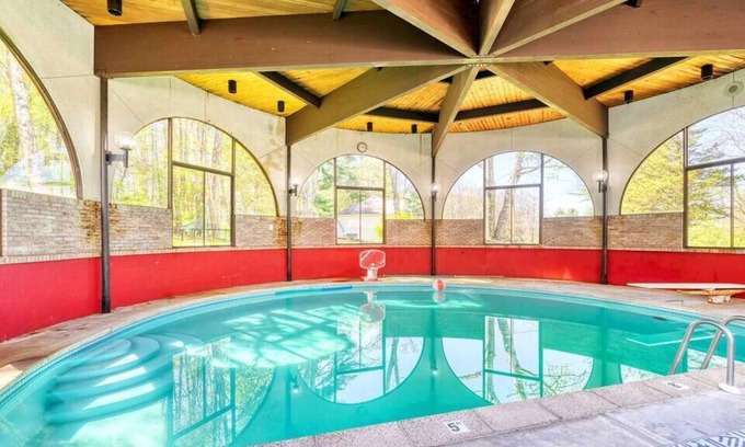 Stroudsburg Villa | 🔥 Private Heated Indoor Pool | Hot Tub