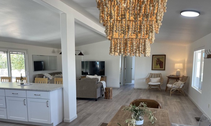 Creston House | Private Home on Olive Orchard