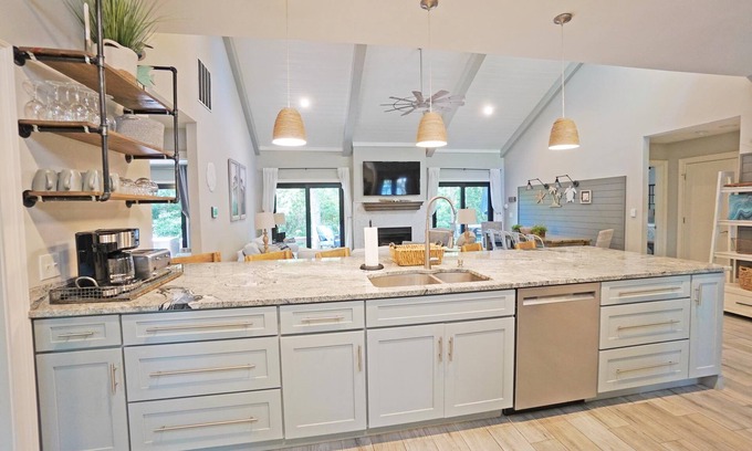 Sea Pines House | Private Home in Sea Pines - Pet Friendly