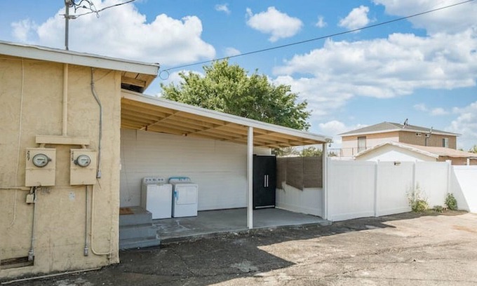 Placentia House | Private Home w/ King Bed - 15 Mins to Disney