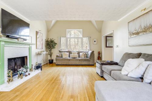 Tate House | Private Hot Tub and Deck Family Gem in Alpharetta