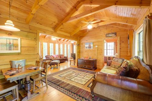 Vein Mountain House | Private Hot Tub and Deck! Secluded Marion Cabin