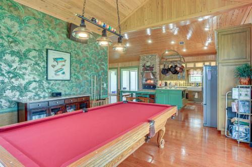 Okeechobee House | Private Hot Tub! Home Less Than 1 Mi to Lake Okeechobee