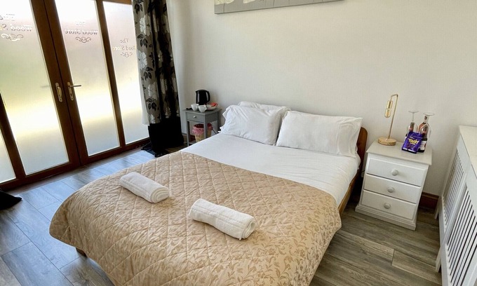 Yarm Hotel | Private Hot Tub Room