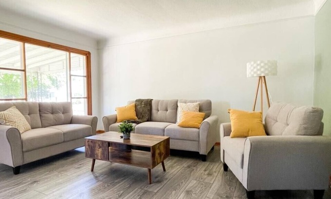 Garfield Heights House | Private House close to National Park Get Away