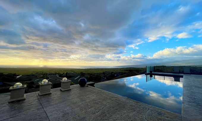 Sunset Ridge House | Private Infinity Edge pool with 180 Degree Unobstructed Ocean View!