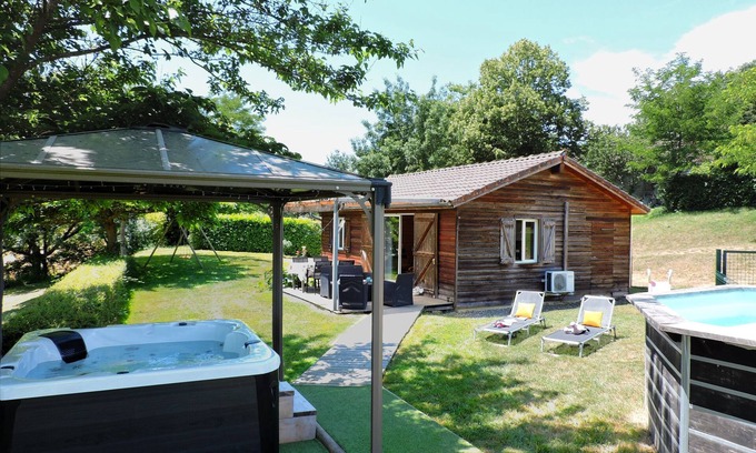 Callian House | Private Jacuzzi Spa - Private swimming pool (summer) - Air conditioning - Chalet Mélèze Gers