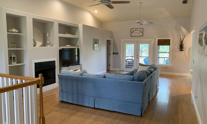 Ozona House | Private Key West style home close to Honeymoon Island and local beaches