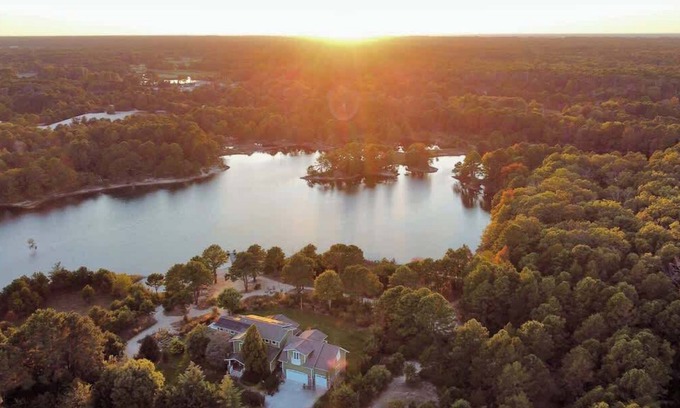 Cape May Court House Apartment | Private Lake and Hiking - The Loft at Haven