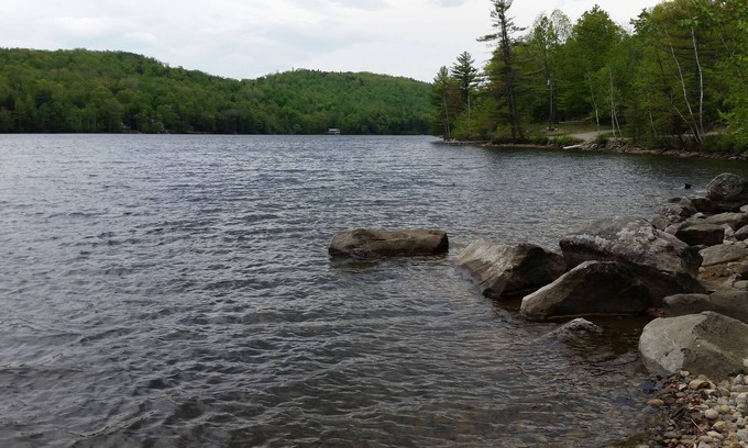 Hanover House | Private lake access on Howard Pond
