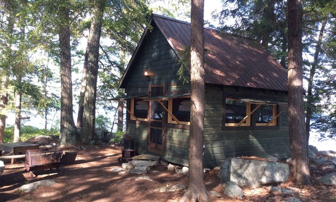 Tuftonboro House | Private Lake Winnipesaukee Island!