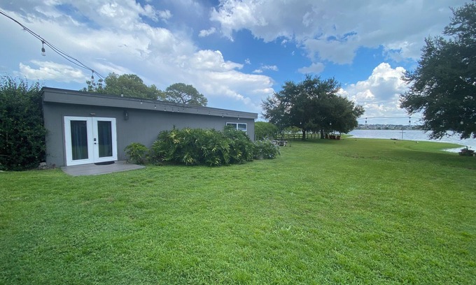 Clermont Cottage | Private Lakefront Cottage, Bright, Peaceful, and Perfect for a Relaxing Escape.
