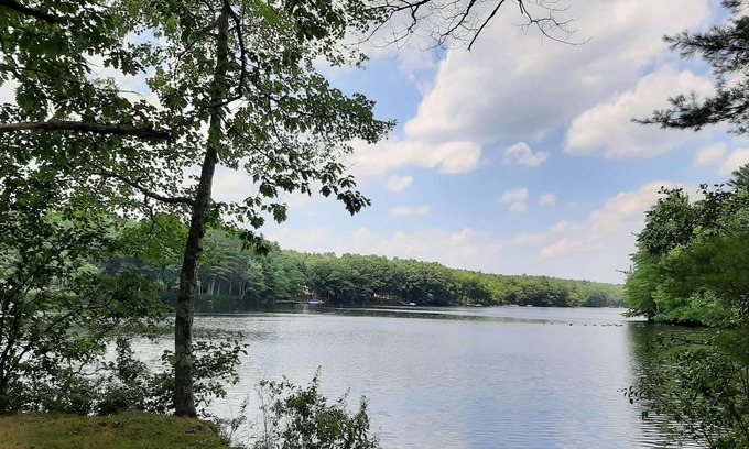 Bristol Cottage | Private Lakefront Cottage Retreat