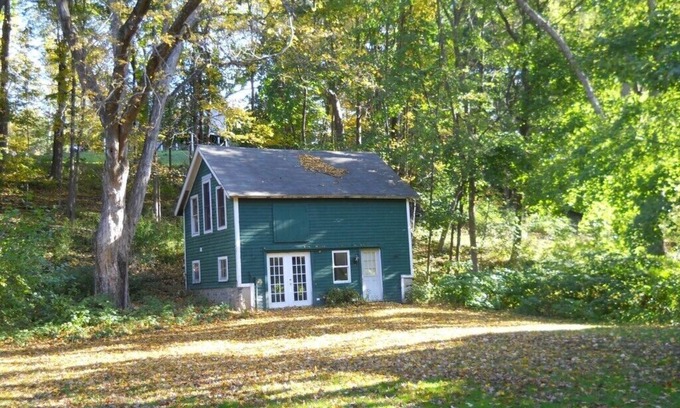 Lakeville House | Private Lakeville/Salisbury Converted Barn