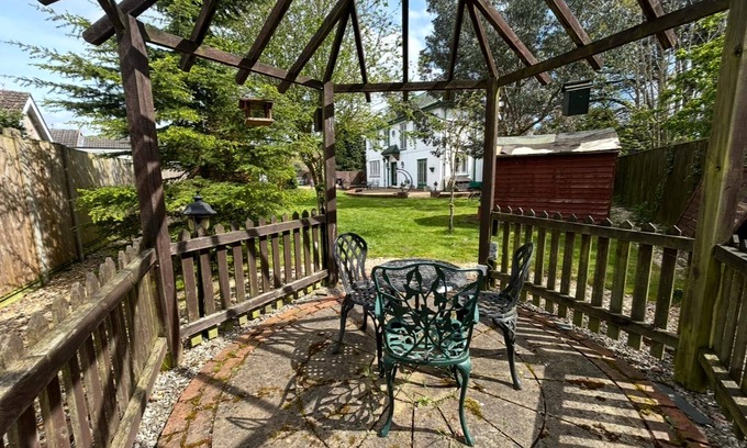 North Hykeham House | Private Lincoln Retreat - 4 Bedroom House