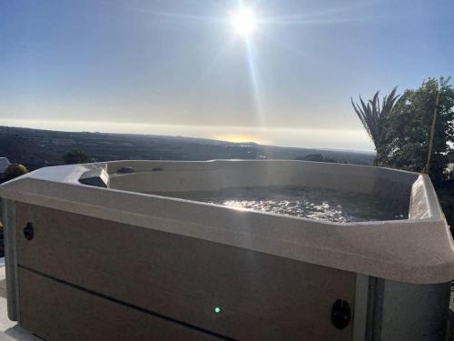 La Asomada Apartment | private loft-sea views-Jacuzzi