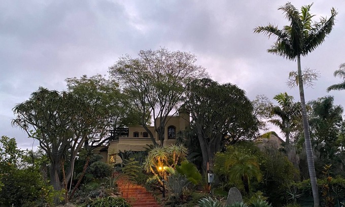 Ramona House | Private Luxury Villa in San Diego's Wine Country