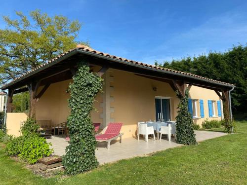 Vasles Villa | Private Luxury Villa With Big Garden on Park With Swimming Pool - Golf Resort and Restaurant nearby