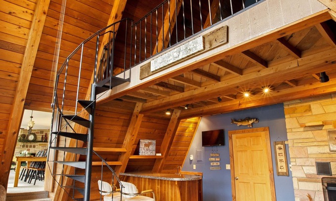 Loudonville House | Private Mohican Riverfront - Plenty of Fresh Air - Social Distancing Approved
